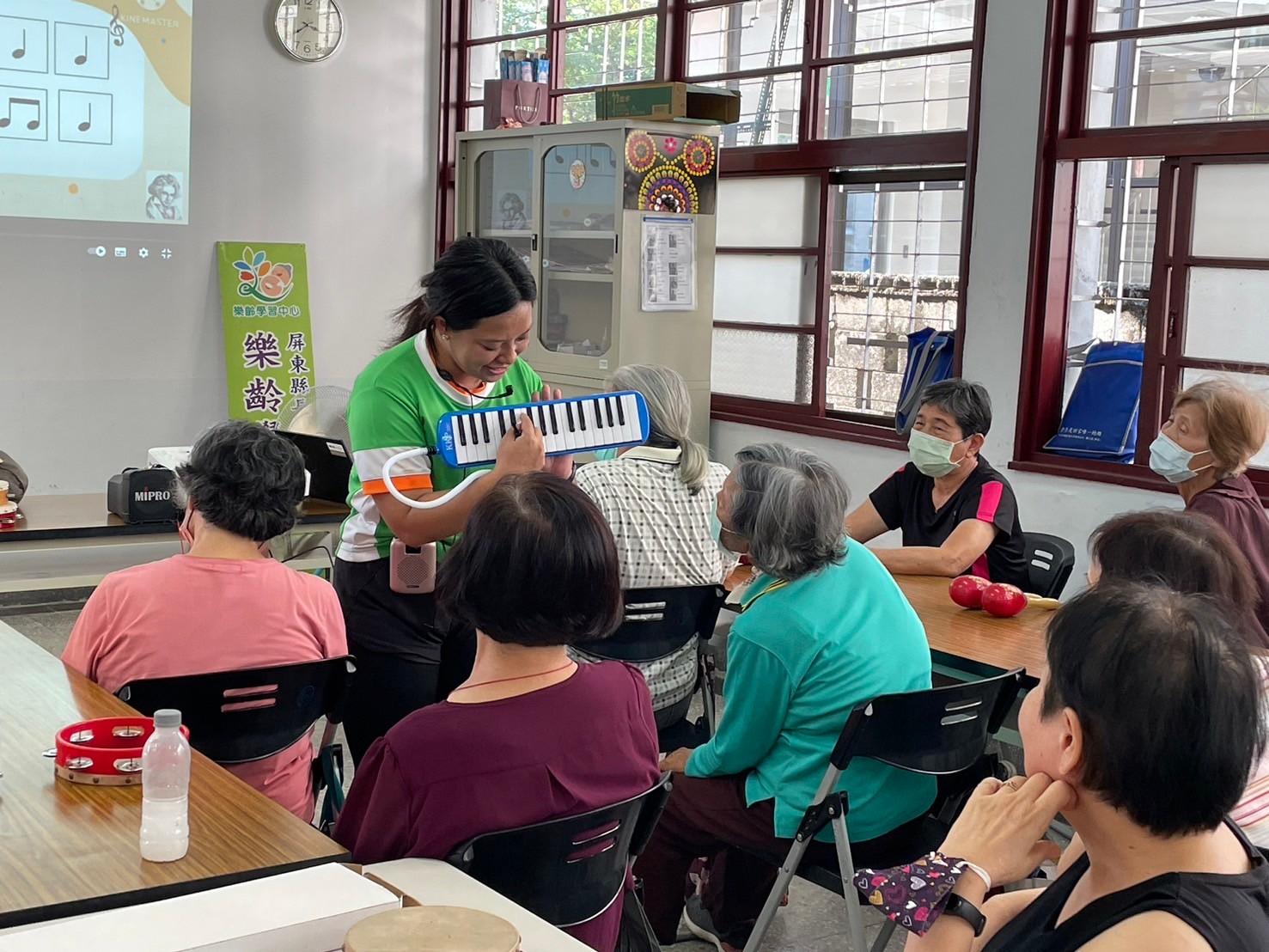 樂齡與樂器(標題圖檔)