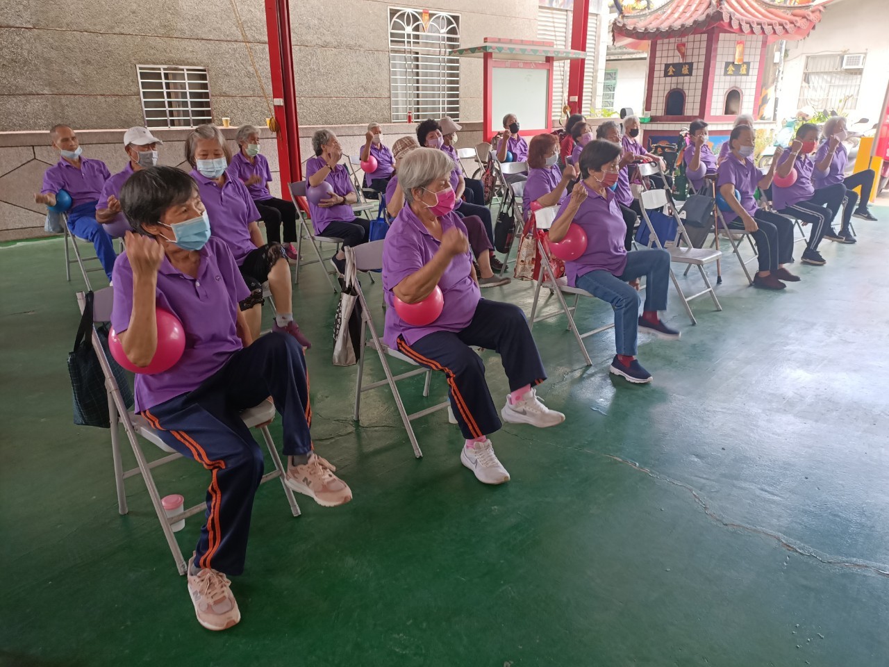 彈力球運動延緩老化(標題圖檔)