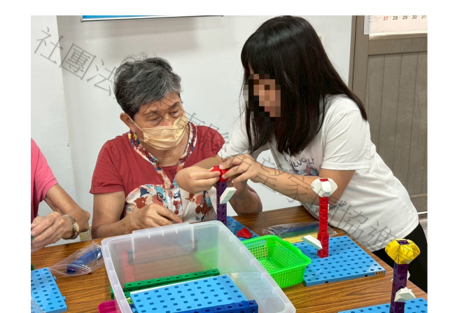 樂齡與樂高(標題圖檔)